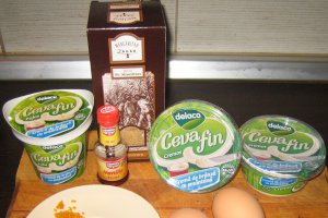 Clatite cu crema de branza fina