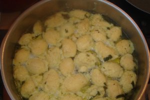 Supa de legume cu galuste