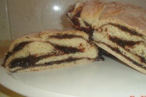 Rulada  cu gem de prune Iri