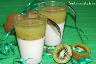 Panna Cotta cu jeleu de kiwi
