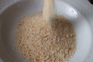 Cartofi la cuptor cu cascaval pane