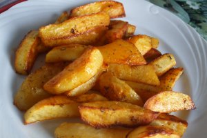 Cartofi la cuptor cu cascaval pane