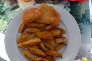 Cartofi la cuptor cu cascaval pane