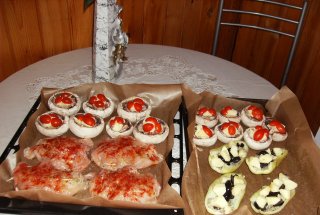 Piept de pui umplut - ciuperci umplute si ardei copti