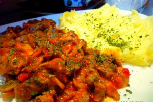Pipote de pui cu ciuperci si legume