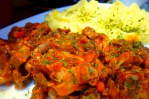 Pipote de pui cu ciuperci si legume
