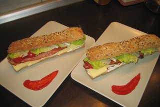 Sandwich cu DeSenvis&bacon