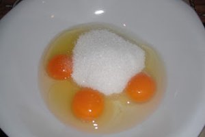 Tort de mere si zahar ars
