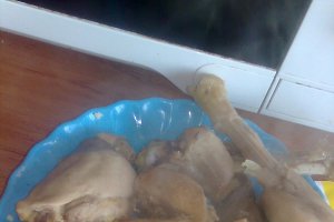 Cartofi cu carne de pui la cuptor