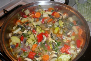 Escalop de porc cu ghiveci de legume