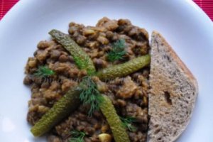 Mâncare de linte cu carne de porc