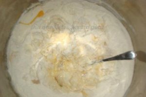 Pampushki  (Plăcinte lipoveneşti cu brânză)