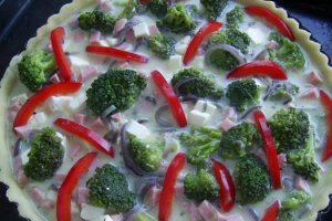 Tarta cu sunca si broccoli