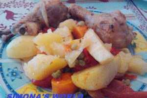 Pulpe de pui cu legume in vas roman