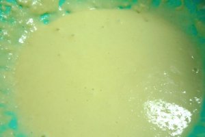 Rulada tricolora cu crema de branza