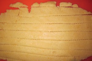 Prajitura cu dulceata de zmeura/mure