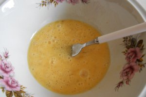 Chiftelute de sezon cu carne de curcan si pui cu verdeturi