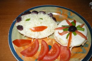 Sandwichuri mici pentru mofturici