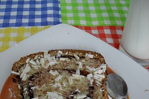 Cozonac cu nucă şi cacao