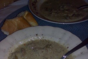 Ficat de pui cu sos de smantana si usturoi
