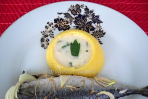 Macrou la cuptor & Mămăligă și mujdei de usturoi