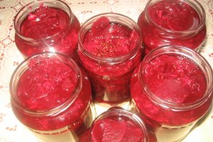 Salata de sfecla rosie cu hrean
