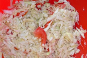 Salata de varza cu rosii