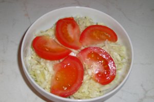 Salata de varza cu rosii