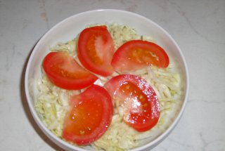 Salata de varza cu rosii