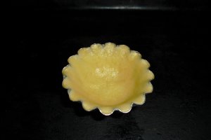 Minitarte cu crema cremsnit si fructe