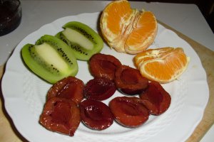 Minitarte cu crema cremsnit si fructe