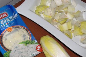 Salata cu andive si gorgonzola