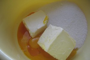 Prajitura cu branza dulce sau fructe