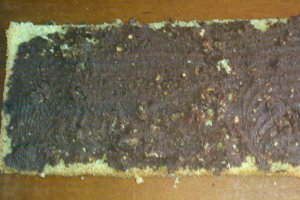 Tort cu ciocolata, alune si visine
