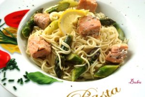 Capellini cu Sparanghel şi Somon