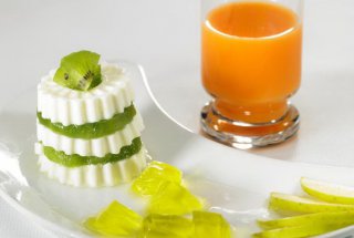Miez de Lapte cu Kiwi și dulceață de fructe