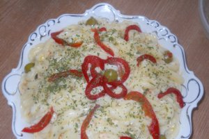 Salata din radacinoase,piept de pui si maioneza