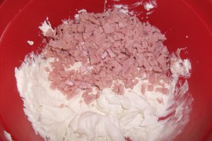 Rulada de cascaval cu branza si sunca aperitiv