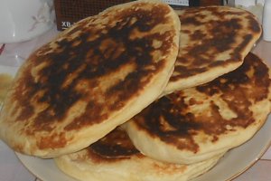 Turte cu dulceata de cirese negre