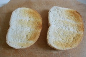 Bruschete cu pomororo e basilico