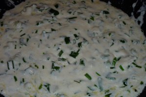 Cartofi cu branza, si chives la cuptor