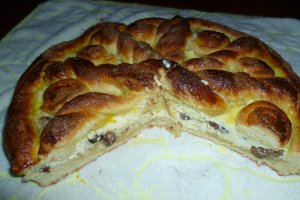 Placinta cu ricotta, mere si stafide