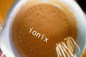 tort cu crema de vanilie si crema de visine
