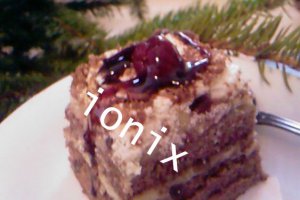 tort cu crema de vanilie si crema de visine