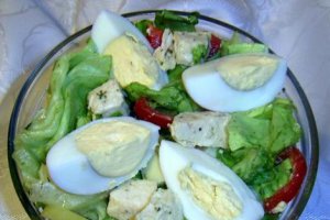 Salata verde cu ou si masline