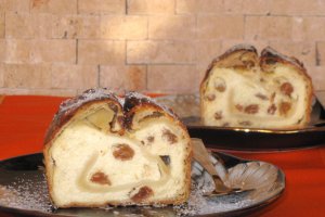 Rulada cu branza dulce de vaci si stafide