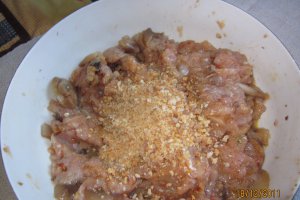 Tarta cu ciuperci si carne tocata de pui