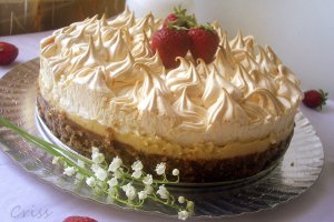 Tarta cu lamaie si bezea