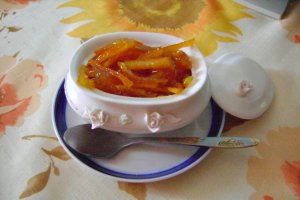 Dulceata din coji de portocale