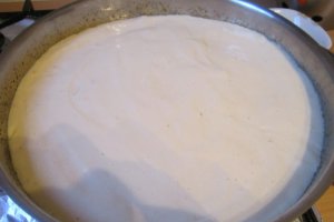 Tort cu crema de zahar ars